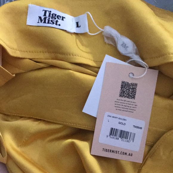 Gold yellow midi skirt (from Tiger Mist) - Picture 4 of 5